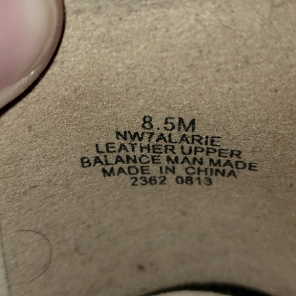 Nine West black bootie, leather, size 8.5 - Picture 6 of 6